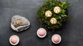 La percezione del cibo di Rebecca Clopath: un'esperienza unica a Lohn am Schamserberg