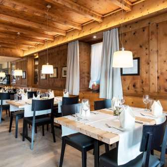 La Bündnerstuba dell'Hotel Weiss Kreuz Thusis