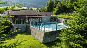 La piscina coperta del Mineralbad Andeer