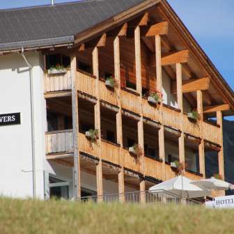 L'Hotel Avers in estate