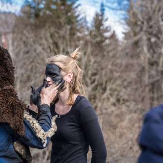 Pschurri Splügen - Una donna non sposata viene annerita 