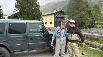 Pesca a mosca guidata nella Rheinwald con il tocco di SPELUCA