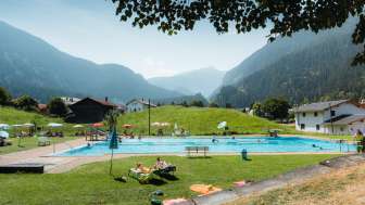 La piscina all'aperto dell'Andeer