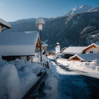 Il villaggio di Pignia in inverno