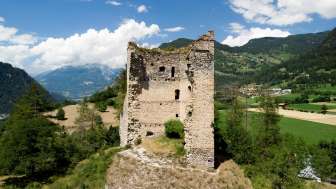 Rovine del castello di Alt Sins a Paspels