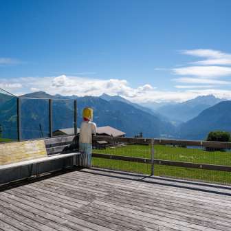 In estate, il ristorante di montagna Dultschinas funge da alloggio per i gruppi.