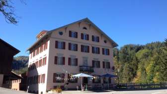 Il ristorante Beverin in estate