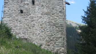Le rovine del castello di La Tur