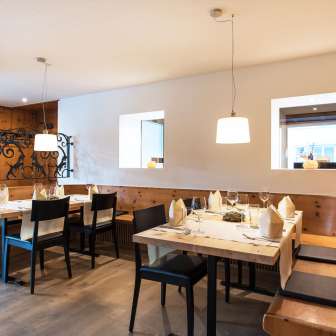 La Bündnerstuba dell'Hotel Weiss Kreuz Thusis