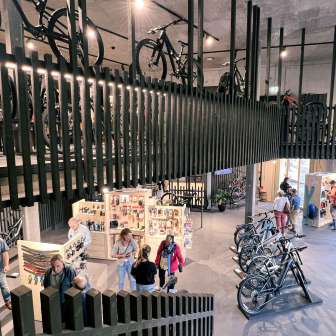 Negozio dell'officina sportiva nella Story Thusis