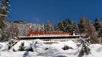 Il Museo della Fortezza di Crestawald dall'esterno