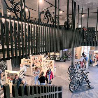 Negozio dell'officina sportiva nella Story Thusis