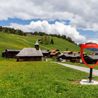 Il Grand Tour della Svizzera: foto di Obermutten in estate
