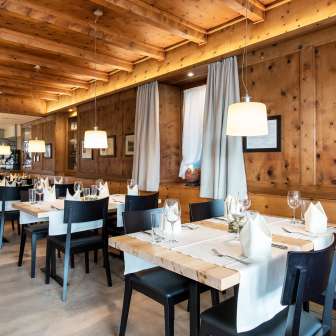 La Bündnerstuba dell'Hotel Weiss Kreuz Thusis