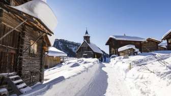 La chiesa di legno di Obermutten