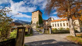 Il castello di Rietberg in autunno Il castello di Rietberg in autunno
