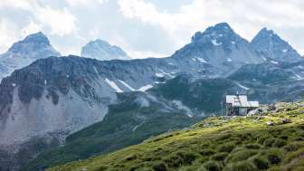 Il CAS Cufercalhütte in estate