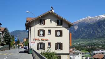 L'Hotel Ristorante Albula a Thusis in estate L'Hotel Ristorante Albula a Thusis in estate