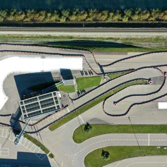 Il kartodromo all'aperto Cazis dall'alto