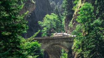 Lo storico ponte di Wilden nella gola della Viamala Lo storico ponte di Wilden nella gola della Viamala