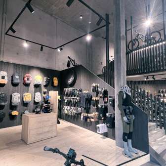 Negozio dell'officina sportiva nella Story Thusis