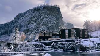 Il negozio nell'officina sportiva di Story Thusis