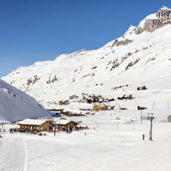 Avers Juppa con impianto di risalita in inverno