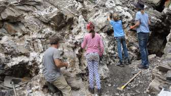 Ricerca dei cristalli con il radiatore professionista Wolfgang Josché