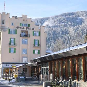 L'Hotel Fravi ad Andeer in inverno