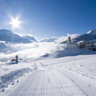 La pista per slittini direttamente dal ristorante Muntsulej a Mathon